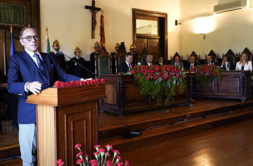 25 de abril: Paulo Portas defende necessidade de compromissos políticos