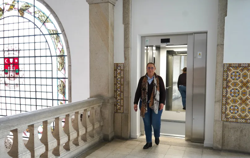 Novo elevador melhora acessibilidade nos Paços do Concelho
