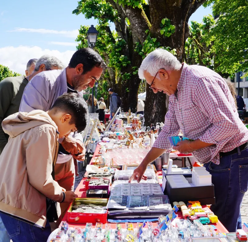 Feira de Antiguidades regressa este domingo com mais de 30 expositores